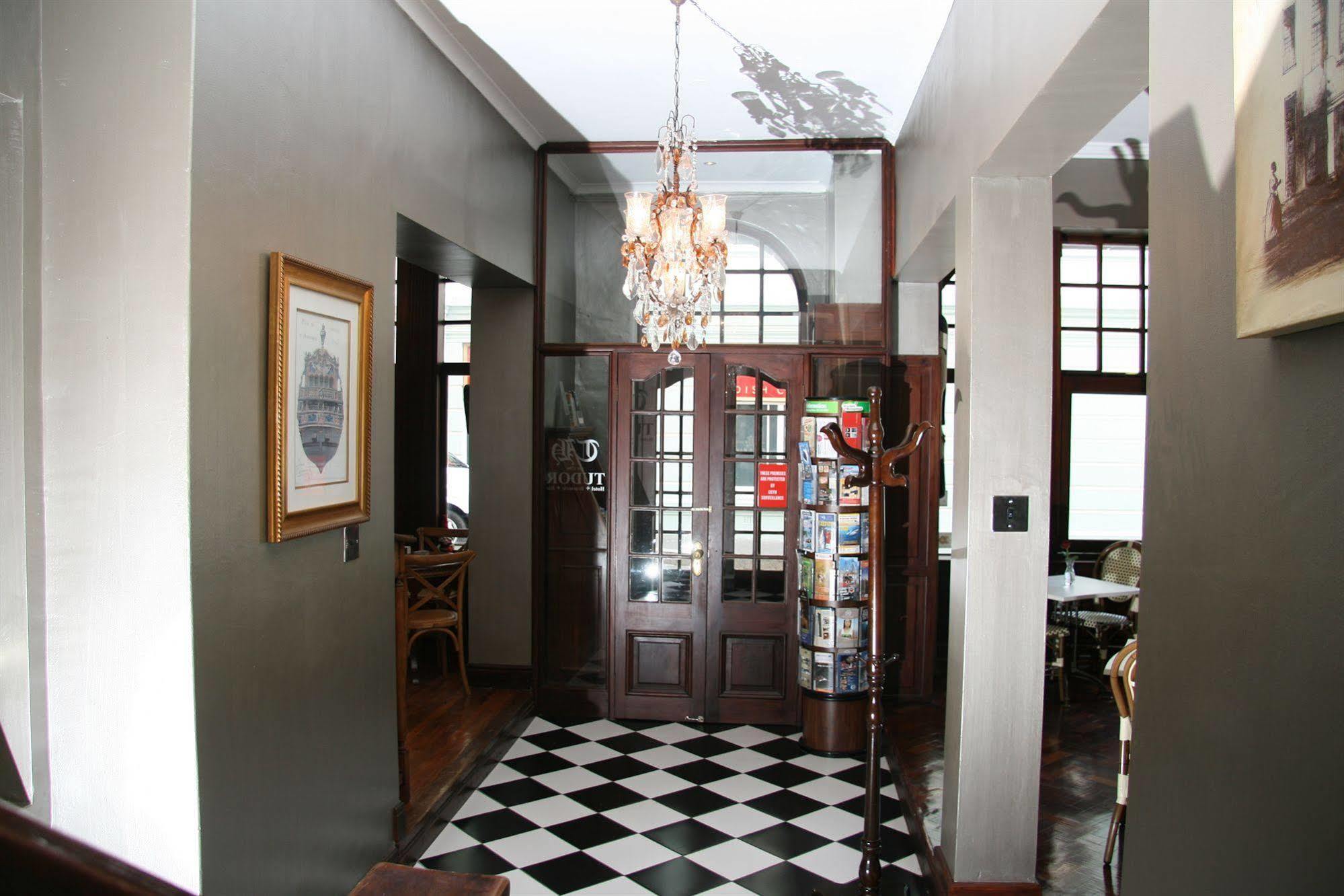 Tudor Hotel 케이프타운 외부 사진